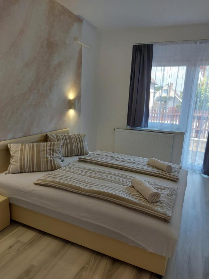 Central Lux Apartments Hajdúszoboszló Esterno foto