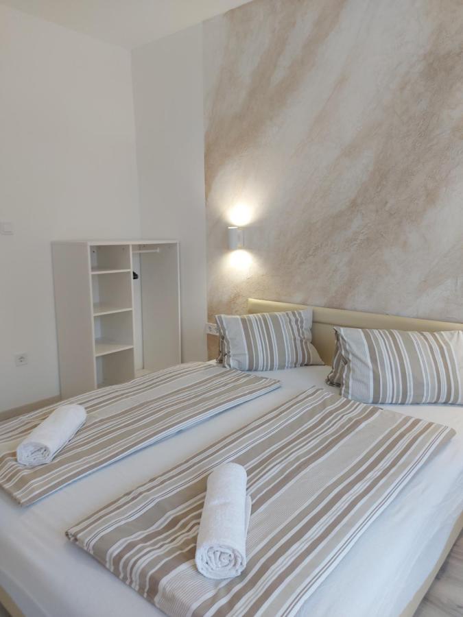 Central Lux Apartments Hajdúszoboszló Esterno foto