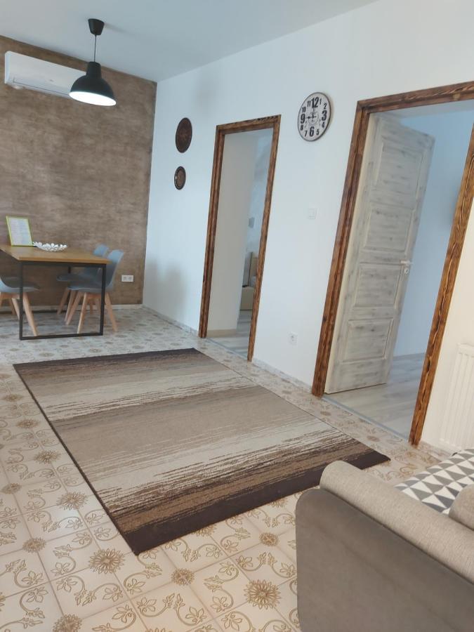 Central Lux Apartments Hajdúszoboszló Esterno foto