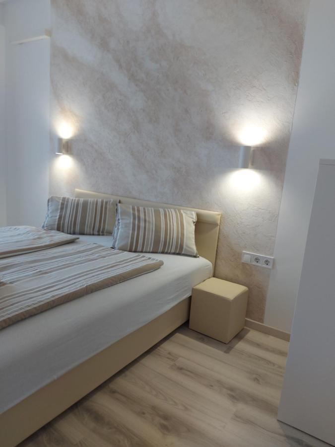 Central Lux Apartments Hajdúszoboszló Esterno foto
